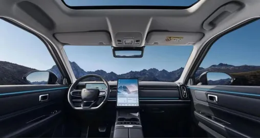 Car image 15