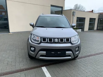Car image 3
