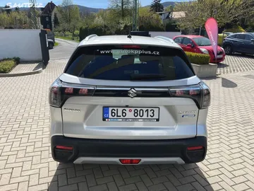 Car image 30