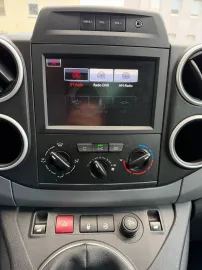 Car image 22