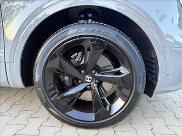 Car image 32