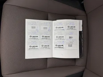 Car image 32