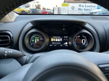 Car image 11