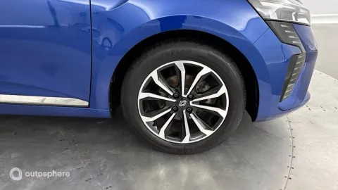Car image 20