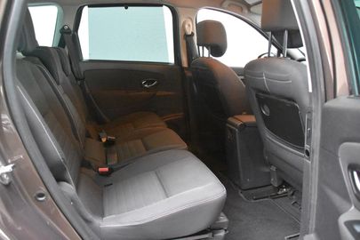 Car image 29
