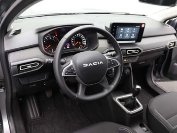 Car image 26