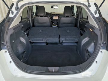 Car image 27