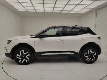 Car image 19