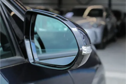 Car image 42