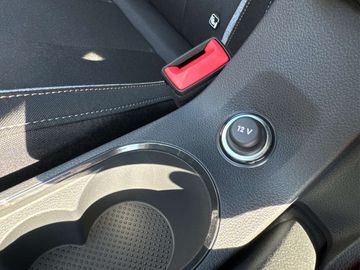 Car image 36