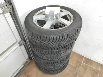 Car image 50