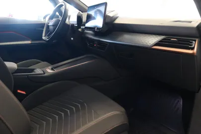 Car image 33