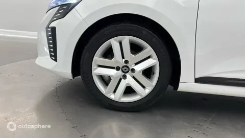 Car image 20