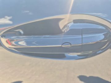 Car image 38