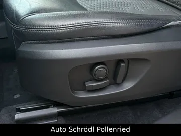 Car image 43