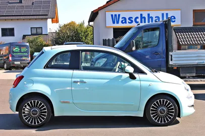 Car image 3