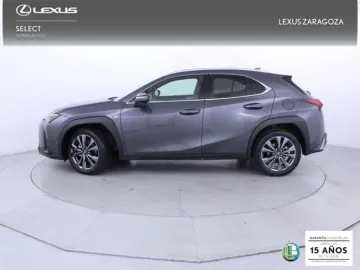 Car image 5