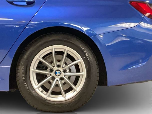 BMW 320d M Sport 140 kW image number 18