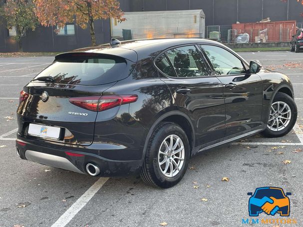 Alfa Romeo Stelvio 2.2 AT8 Business 118 kW image number 8