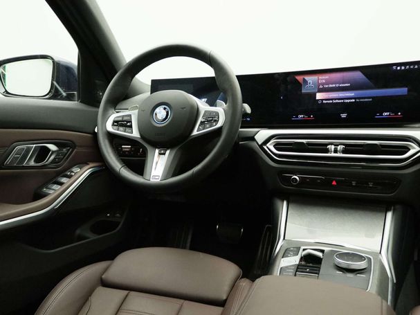 BMW 330 e Touring 215 kW image number 8