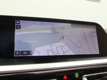 Car image 32