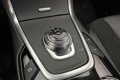 Car image 24