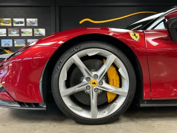 Car image 26