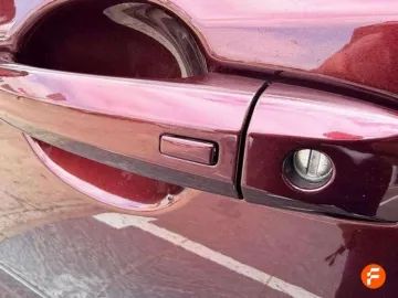Car image 35