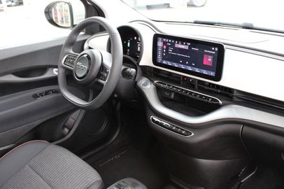 Car image 15