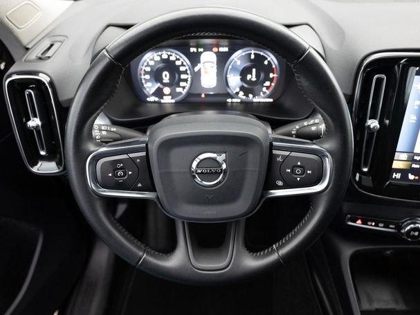 Volvo XC40 D4 AWD Momentum 140 kW image number 7