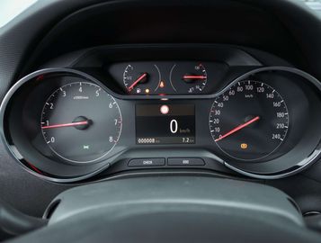 Car image 37