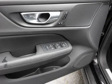 Car image 44