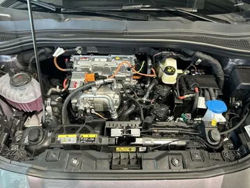 Car image 24