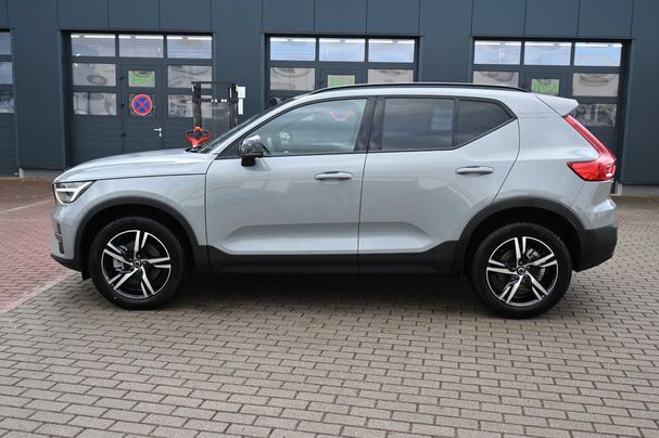 Volvo XC40 B4 155 kW image number 5