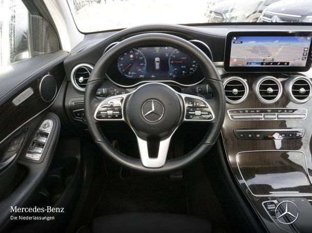 Mercedes-Benz GLC 300 de 225 kW image number 13