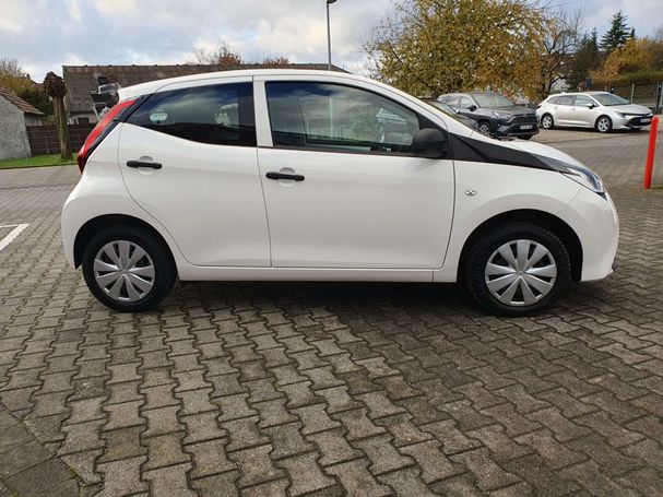 Toyota Aygo X 53 kW image number 5