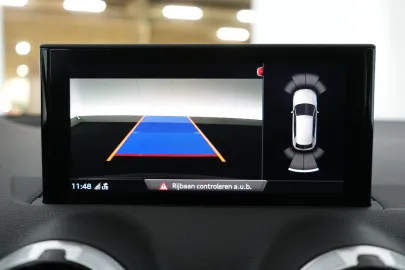 Car image 27