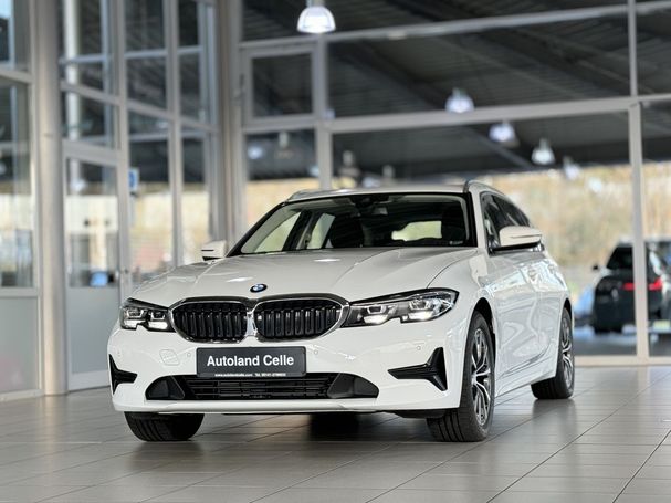 BMW 320i Touring 135 kW image number 1