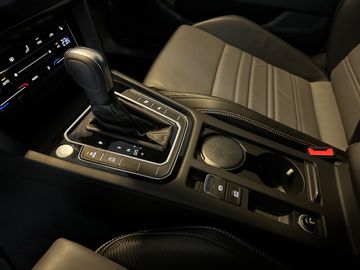 Car image 31