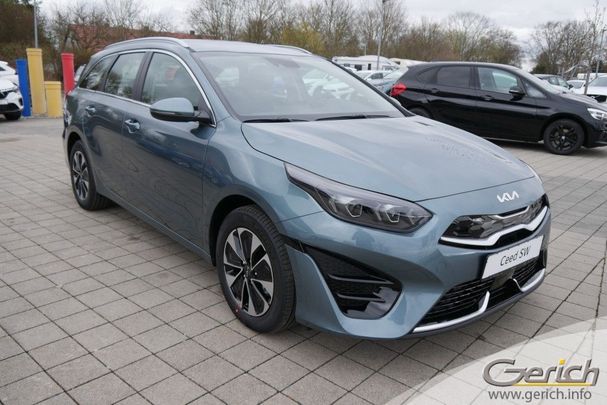 Kia Ceed 1.6 GDI Plug-in Hybrid 104 kW image number 2