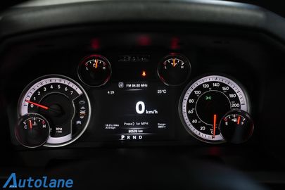 Car image 33