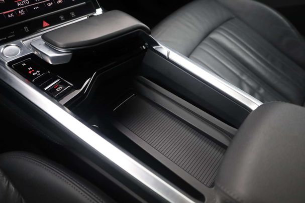 Audi e-tron 50 quattro 230 kW image number 38