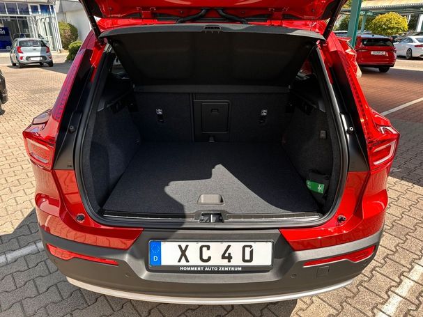 Volvo XC40 Recharge T4 Plus Bright 155 kW image number 10