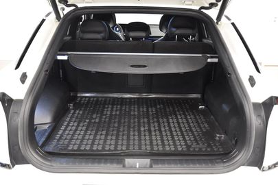 Car image 29