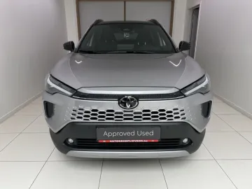 Car image 3
