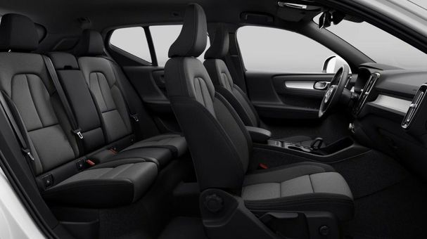 Volvo XC40 B3 Core 120 kW image number 3