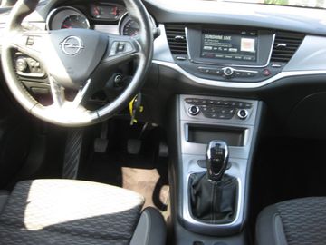 Car image 8