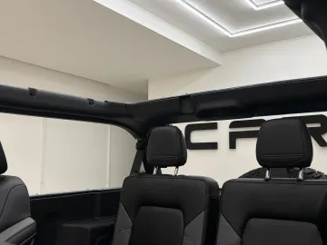 Car image 29