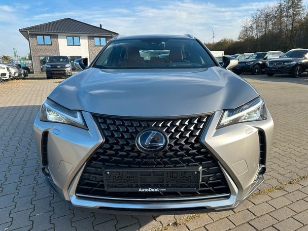 Lexus UX 250h 131 kW image number 3