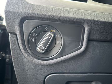 Car image 36